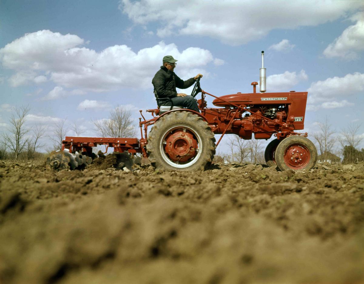 Farmall 140